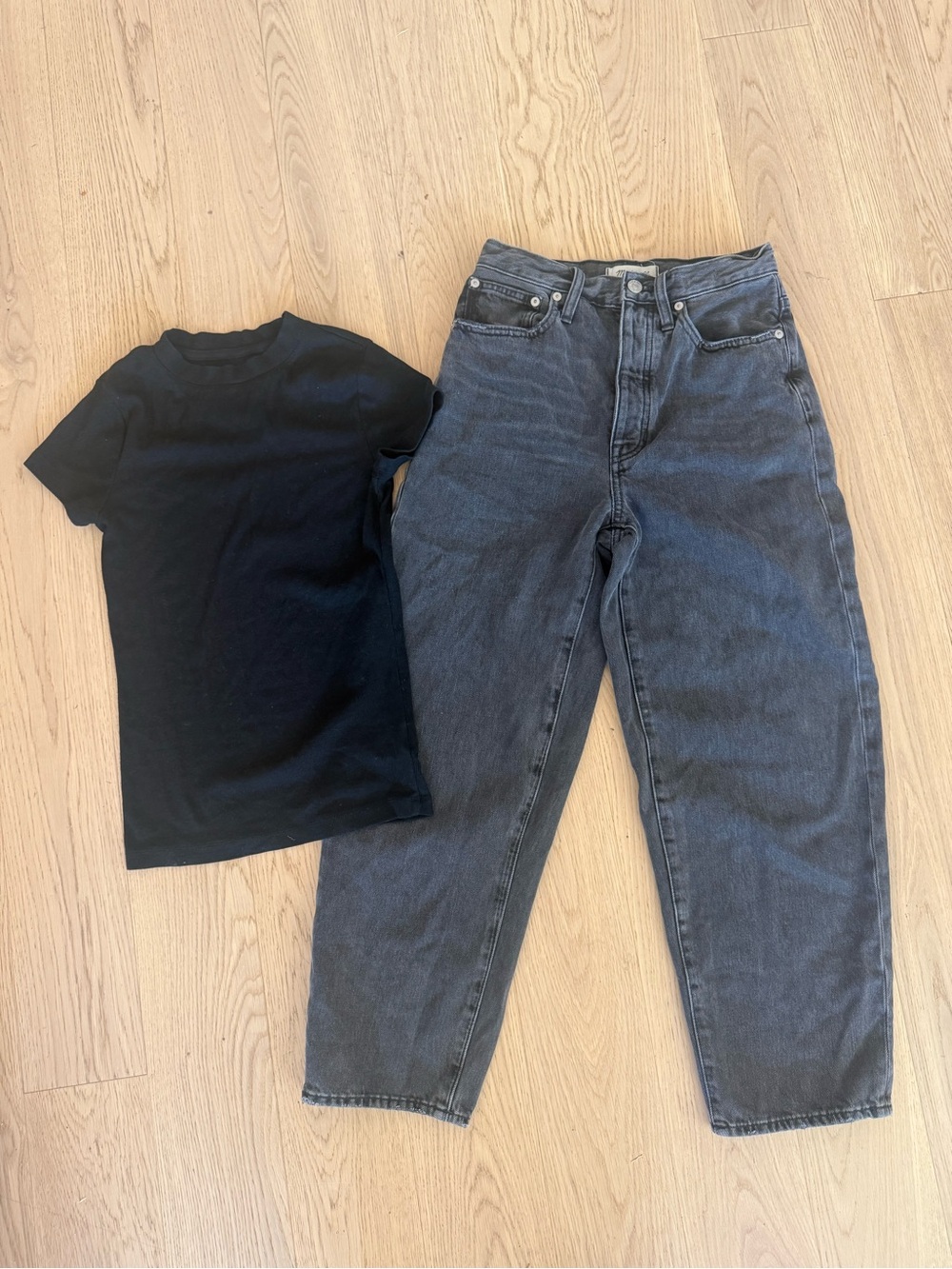 Women’s Madewell Black Washed Jeans - with free shirt